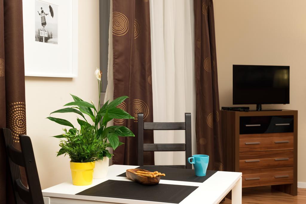Apartamenty Tww Ochota Varşovia Cameră foto