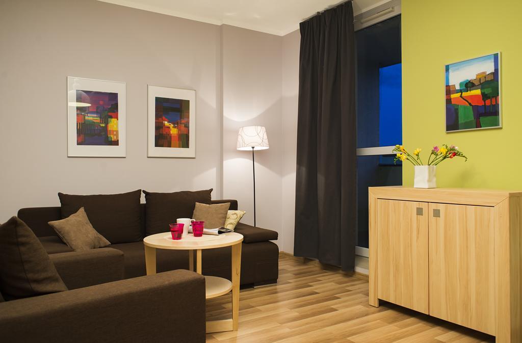 Apartamenty Tww Ochota Varşovia Cameră foto