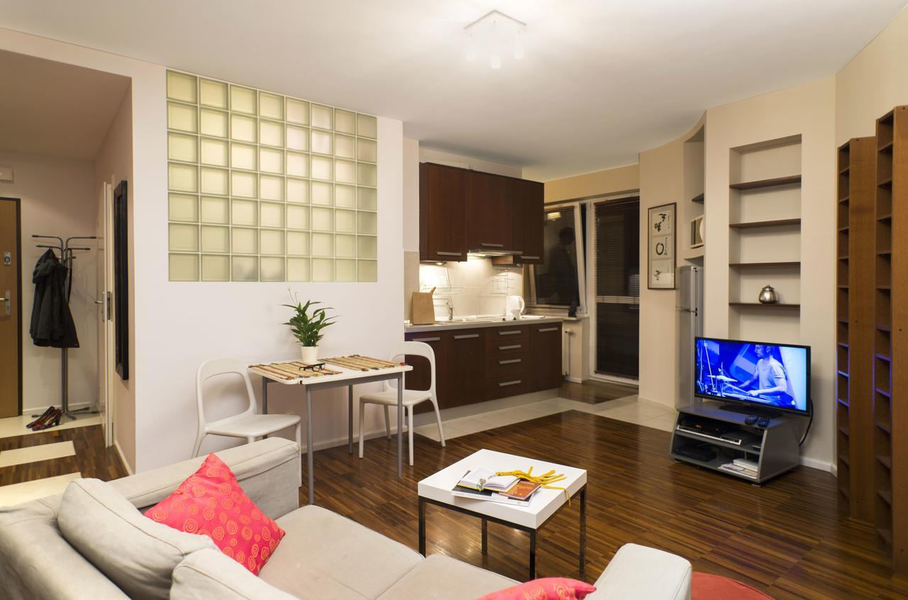 Apartamenty Tww Ochota Varşovia Exterior foto