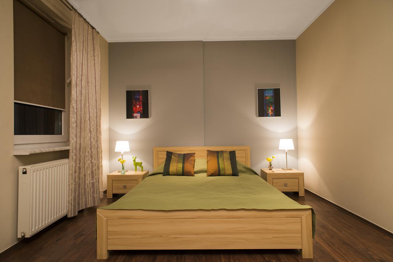 Apartamenty Tww Ochota Varşovia Exterior foto