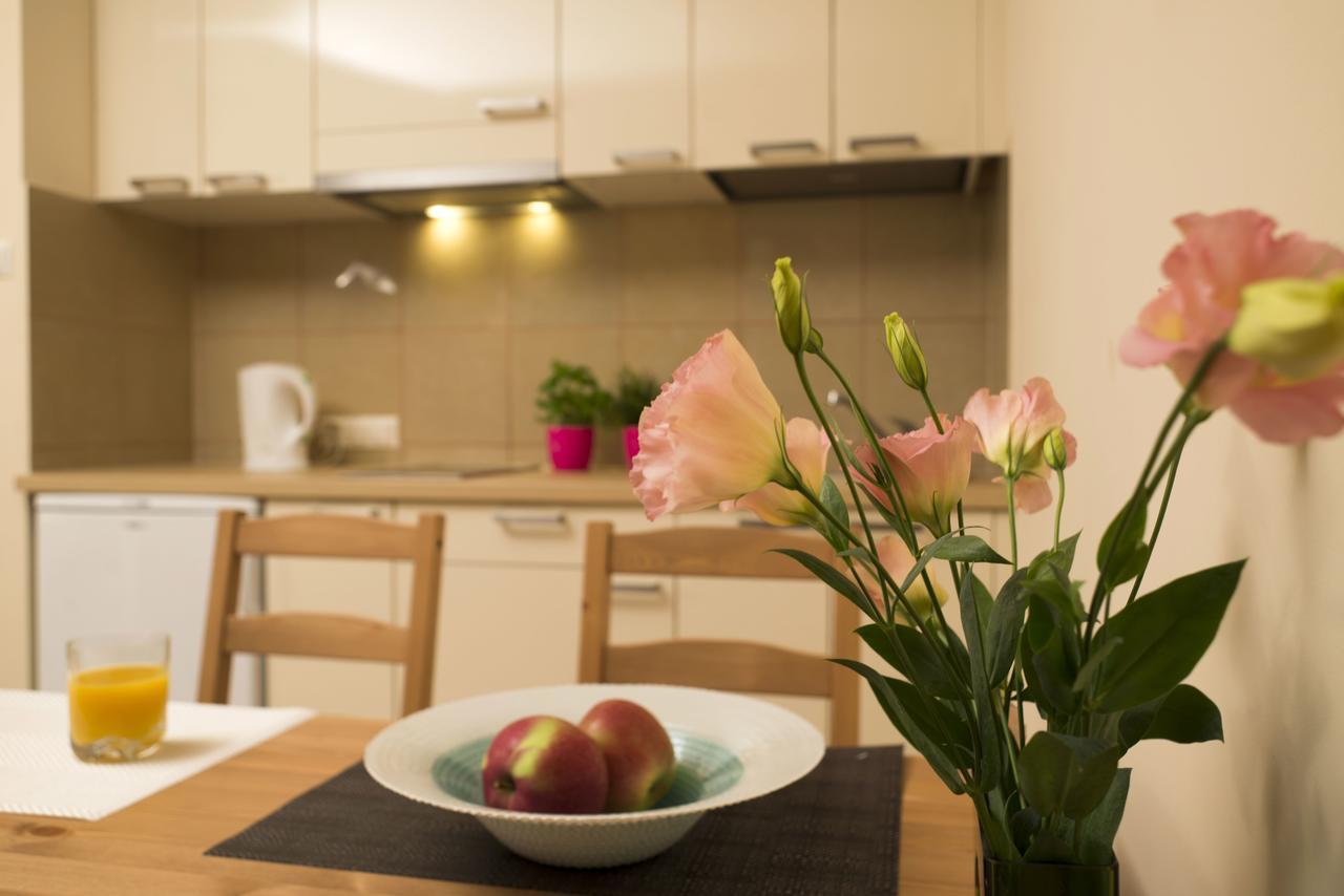 Apartamenty Tww Ochota Varşovia Exterior foto