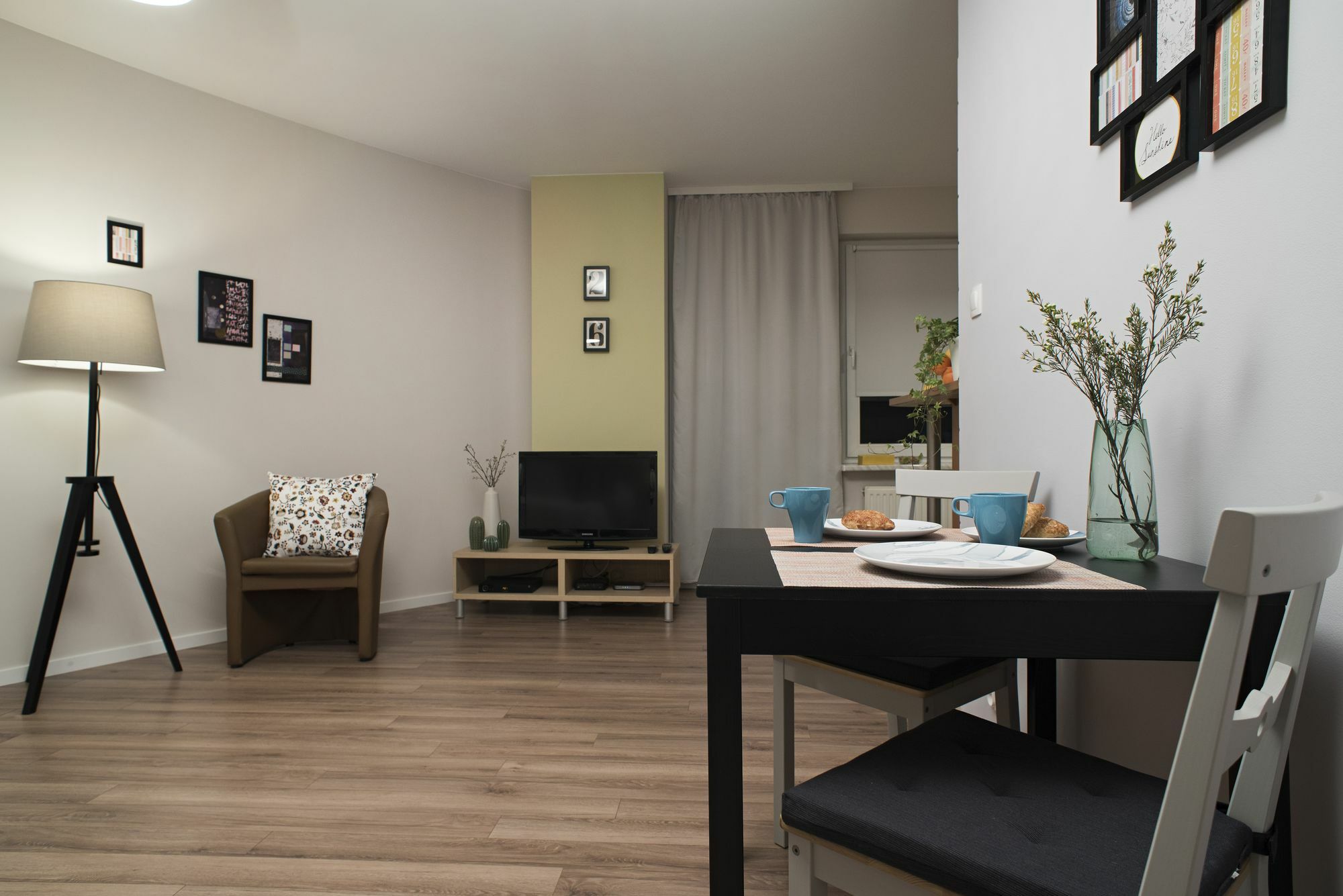 Apartamenty Tww Ochota Varşovia Exterior foto