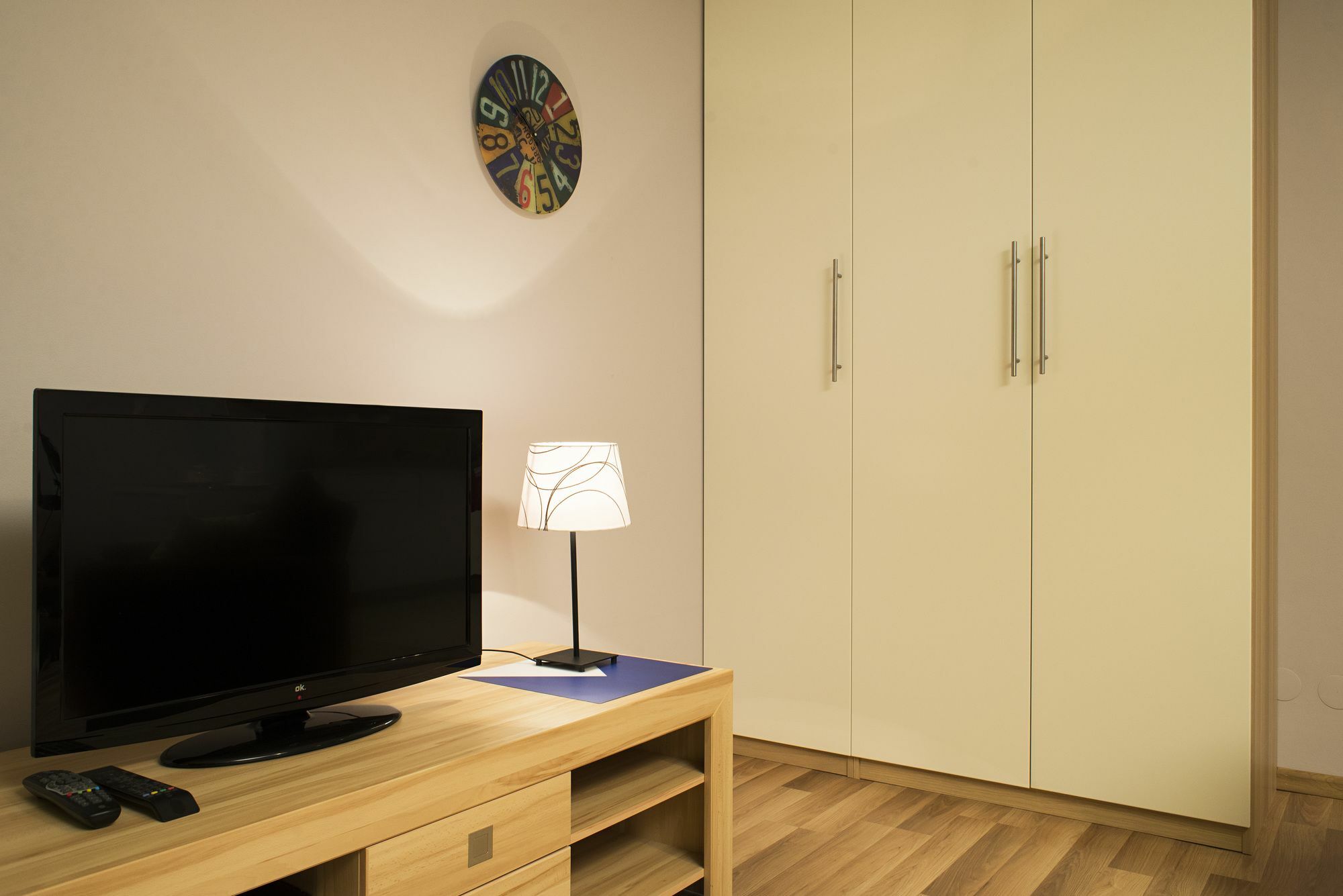 Apartamenty Tww Ochota Varşovia Exterior foto