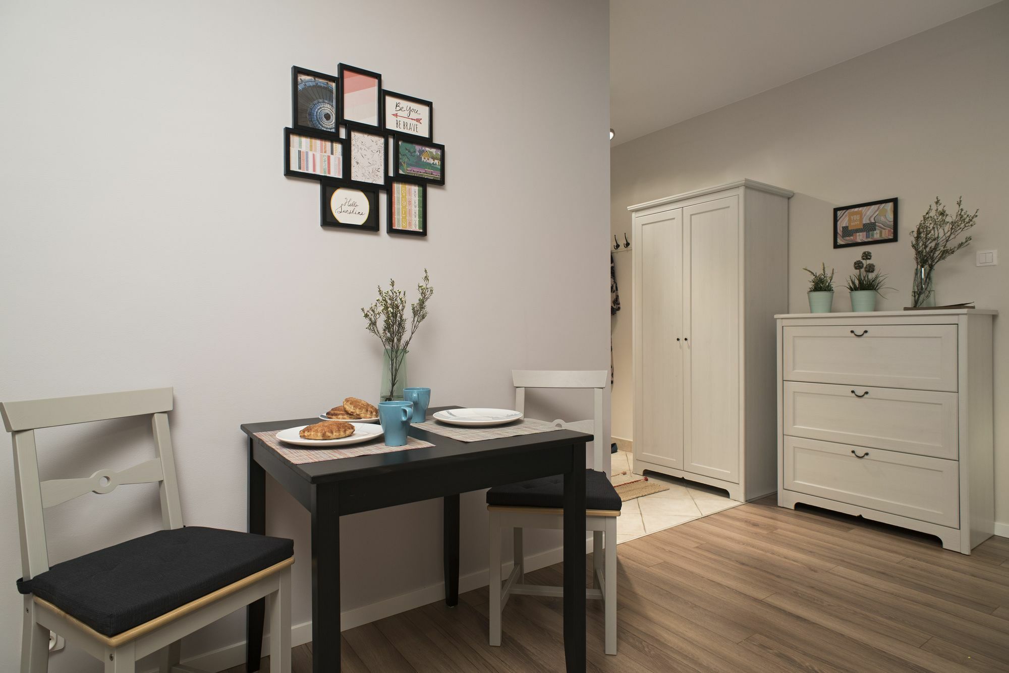 Apartamenty Tww Ochota Varşovia Exterior foto